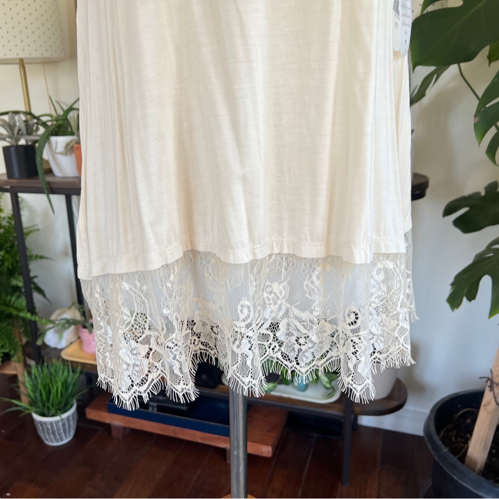 Altar’d State Elegant Cream Lace Trim Tank Top Shirt NWT - Picture 3 of 9